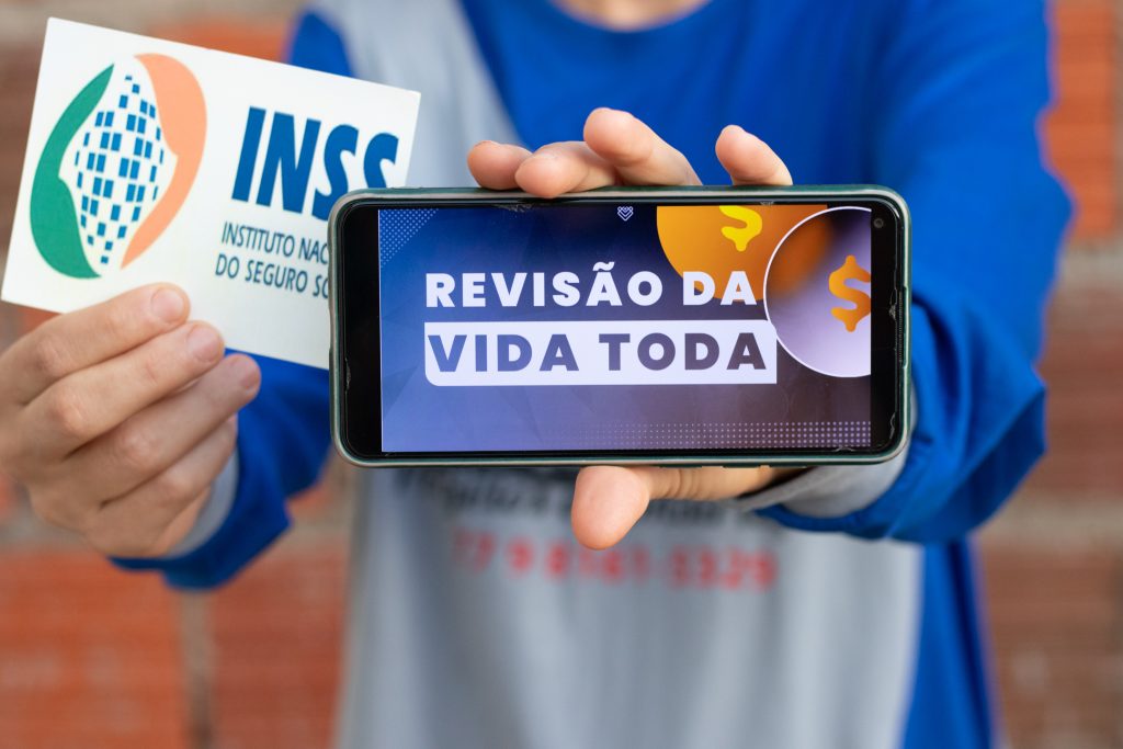 Supremo Tribunal Federal Retoma Julgamento da Revisão da Vida Toda do INSS