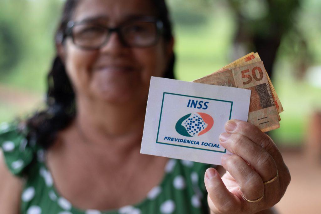 INSS Anuncia Liberação de Benefícios para Mais de 1,2 Milhão de Pessoas