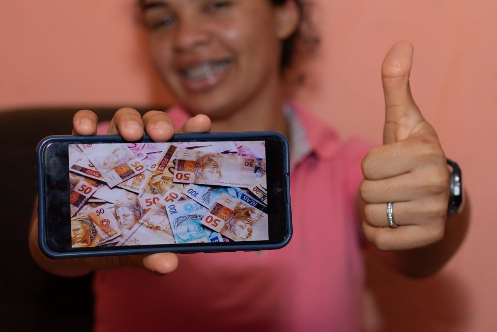 Colocou o CPF na nota? Descubra se você tem dinheiro extra!