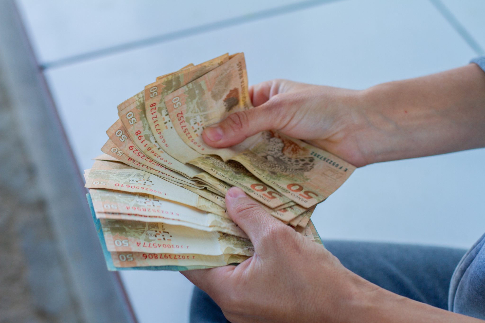 Caixa Libera Saque de Até R$ 6 MIL para Trabalhadores de 221 Cidades