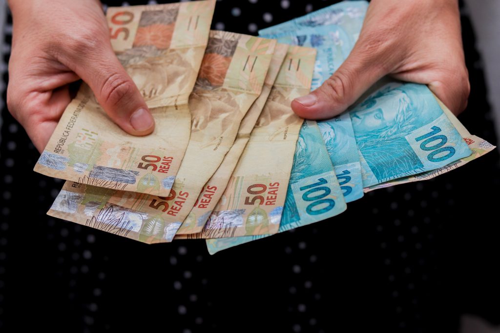 Dinheiro EXTRA Liberado: Veja Quem Pode Receber e Como Sacar