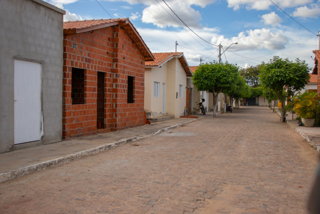 Auxílio Reconstrução: Suporte Essencial para Famílias Atingidas
