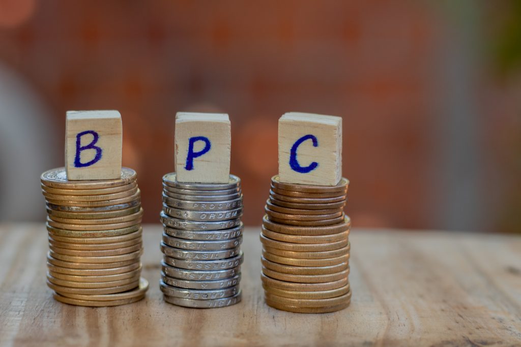 Recebe o BPC e precisa de dinheiro extra? Descubra como solicitar