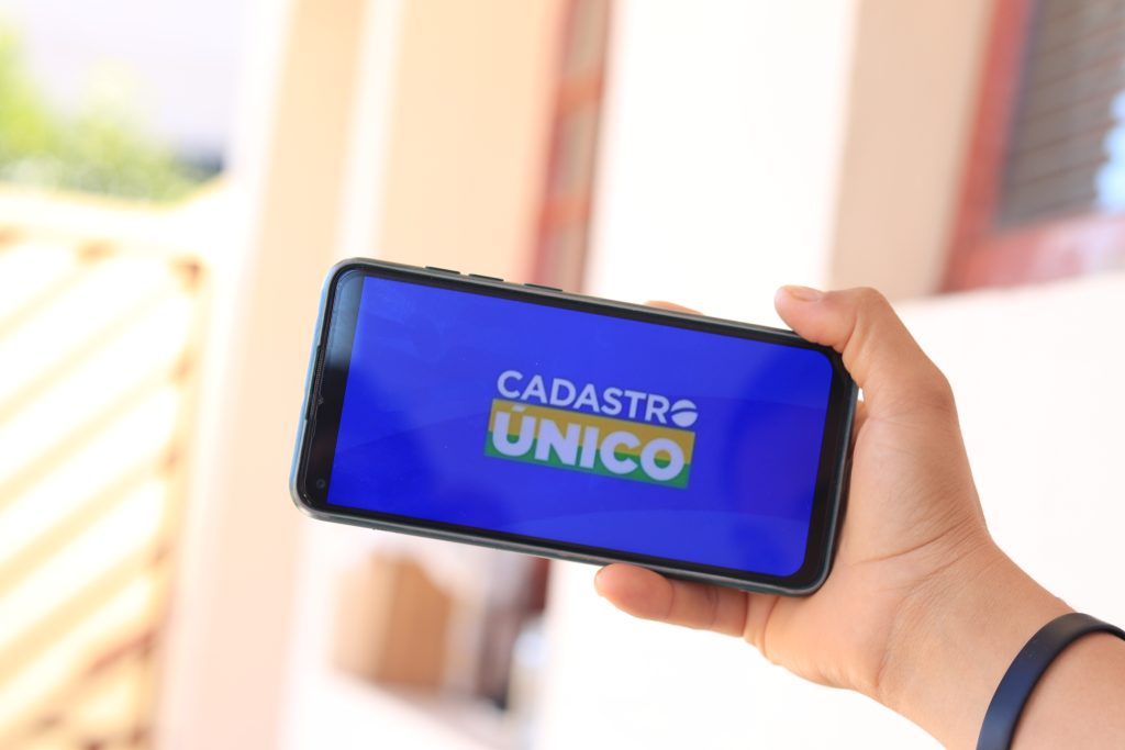 Como garantir a isenção de tributos com o CadÚnico? Aprenda a ECONOMIZAR