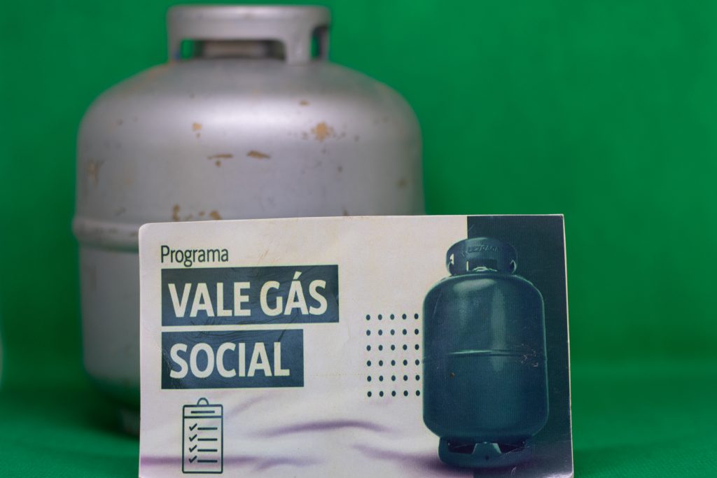 Governo Pode Cortar Auxílio-Gás? Descubra as Novidades