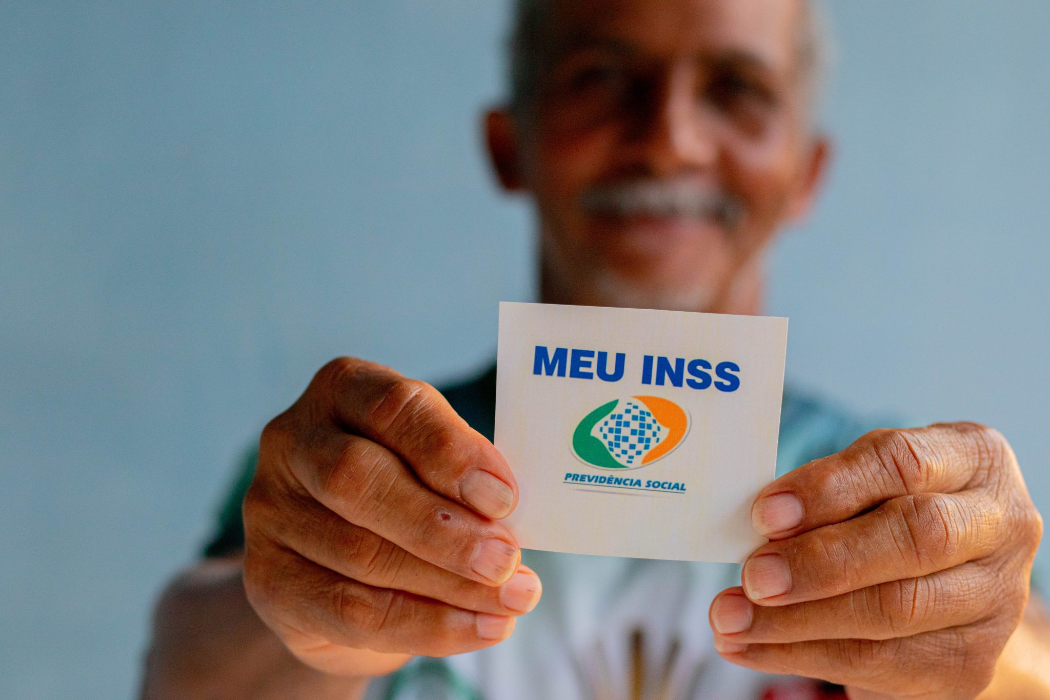 Pagamentos Antecipados do INSS para Moradores do Estado