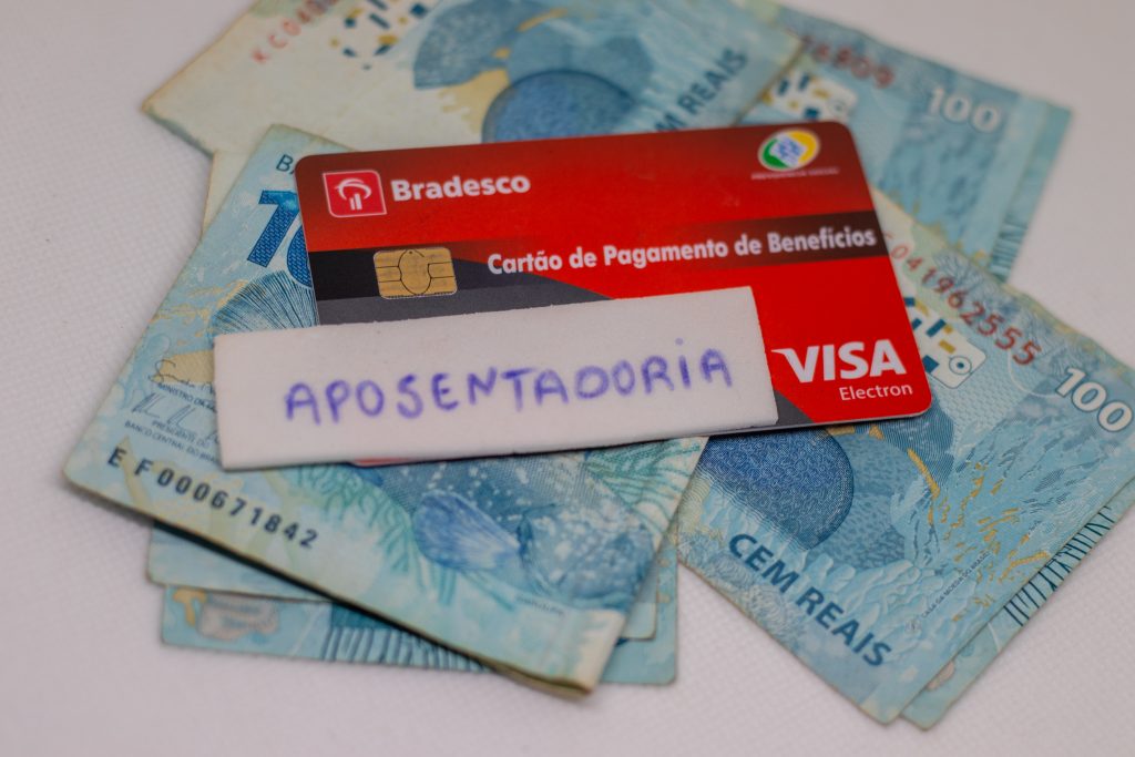 Quem Tem Direito à Aposentadoria por Invalidez e Como Solicitar no Meu INSS?