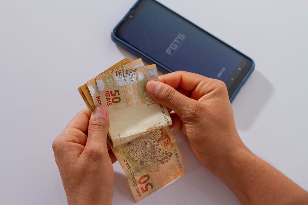 Novo pagamento do FGTS começa em março: veja quem pode receber