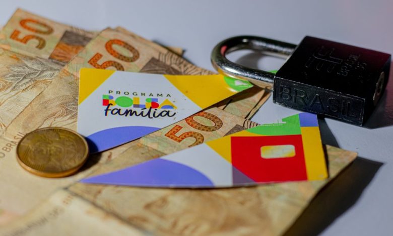 Governo Reduz Verba do Bolsa Família e Aumenta Recursos do Auxílio Gás