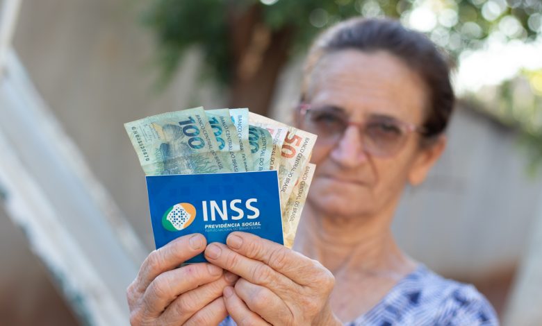 INSS Anuncia Bônus de R$ 1.518 para 33 Milhões de Segurados