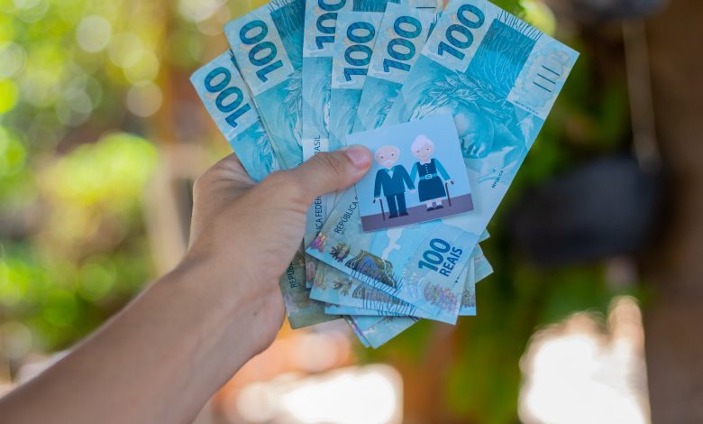 Novos Repasses do INSS para Idosos: Datas Importantes