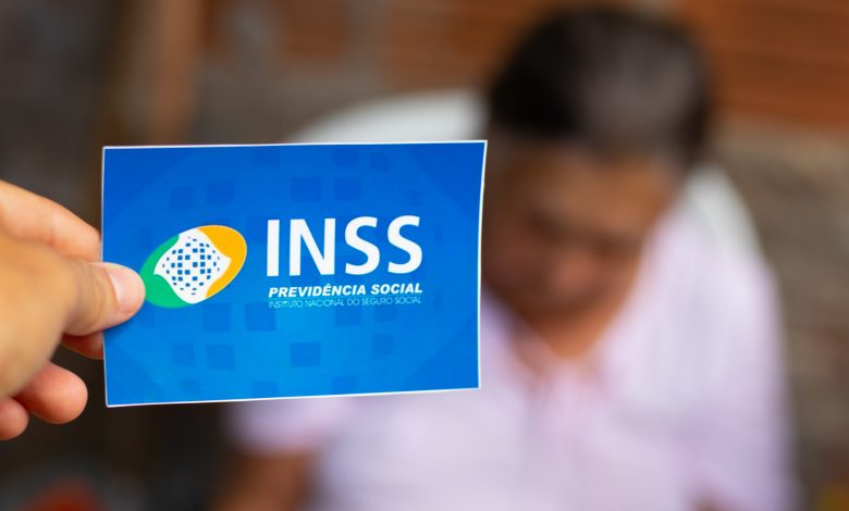 Descontos Indesejados: R$ 2 Bilhões do INSS Desaparecem