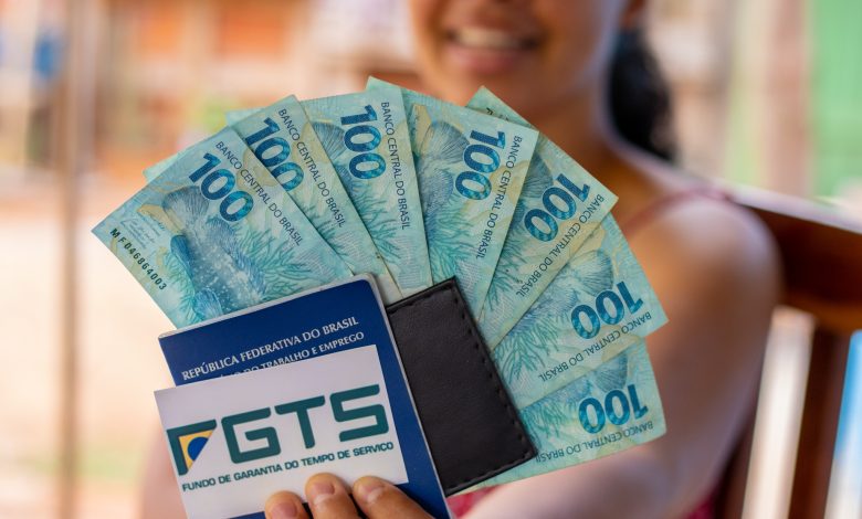 Dinheiro Esquecido no FGTS: Verifique Seus Direitos