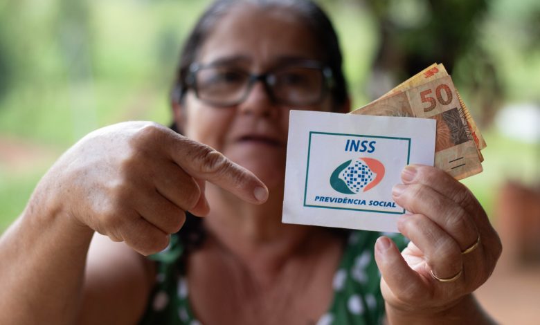 INSS: Novo Pagamento de Salário Mínimo para Idosos