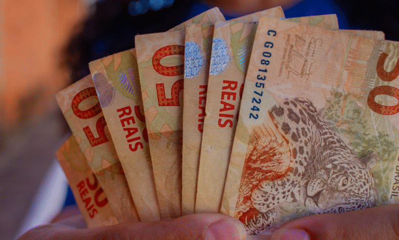 Salário-Maternidade: Quem Tem Direito e Como Solicitar