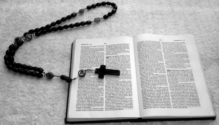 Oração na Madrugada: Um Fenômeno entre Cristãos no Brasil