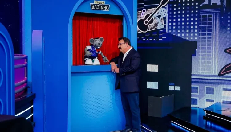 Programa do Ratinho Lança o Quadro Quem Sou Eu?
