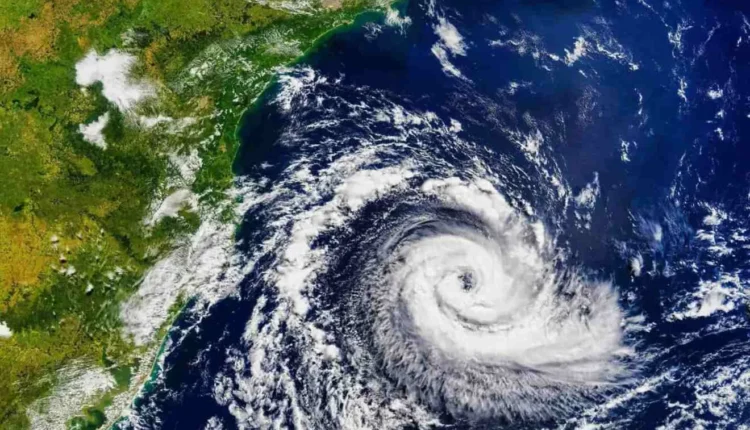 Ciclone Traz Riscos de Alagamentos e Quedas de Árvores no Sul